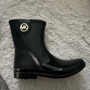 Black Michael Kors boots